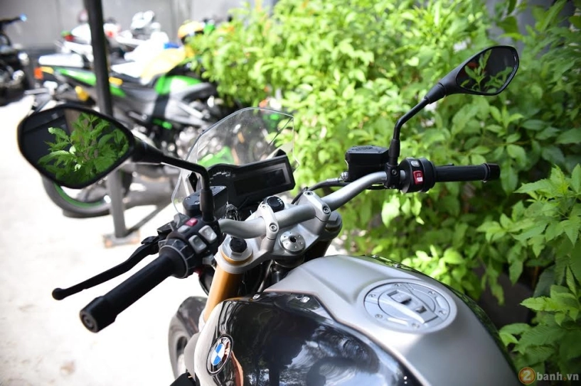 Hàng khủng bmw r 1200 r hiếm hoi tạo dáng tại sài gòn - 3