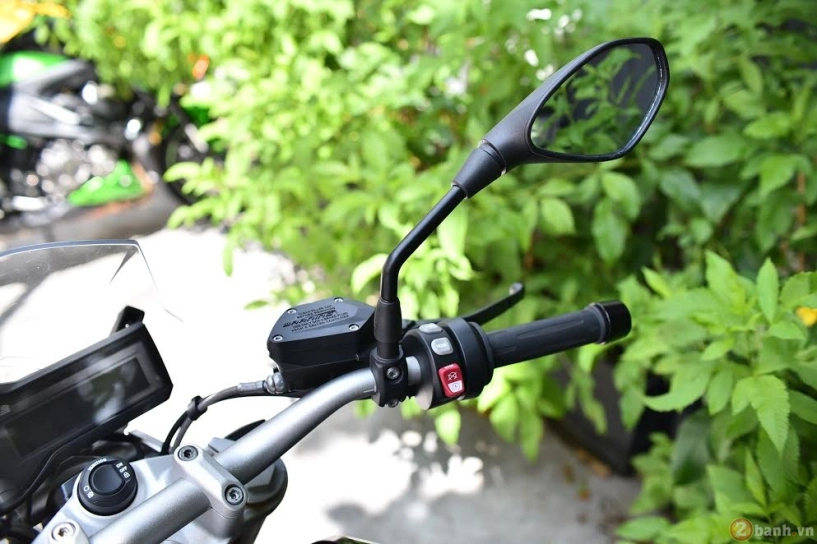 Hàng khủng bmw r 1200 r hiếm hoi tạo dáng tại sài gòn - 4