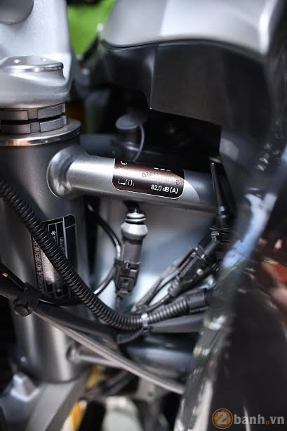 Hàng khủng bmw r 1200 r hiếm hoi tạo dáng tại sài gòn - 8