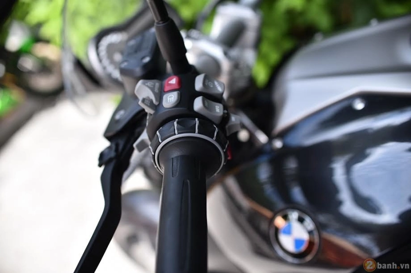 Hàng khủng bmw r 1200 r hiếm hoi tạo dáng tại sài gòn - 11
