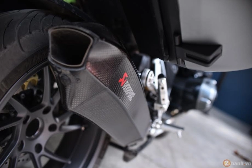 Hàng khủng bmw r 1200 r hiếm hoi tạo dáng tại sài gòn - 14
