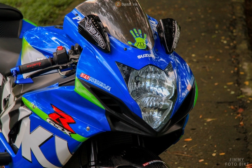 Suzuki gsx-r600 mạnh mẽ trong bộ áo đấu cùng loạt đồ chơi giá trị - 2
