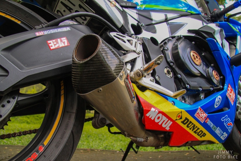 Suzuki gsx-r600 mạnh mẽ trong bộ áo đấu cùng loạt đồ chơi giá trị - 9