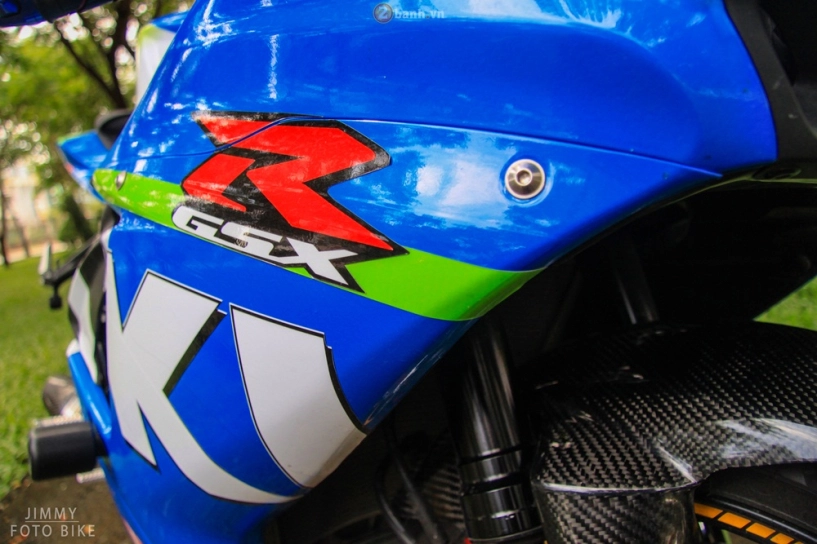 Suzuki gsx-r600 mạnh mẽ trong bộ áo đấu cùng loạt đồ chơi giá trị - 10