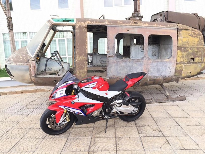 Trực thăng phải lu mờ trước bmw s1000rr trắng đỏ - 9