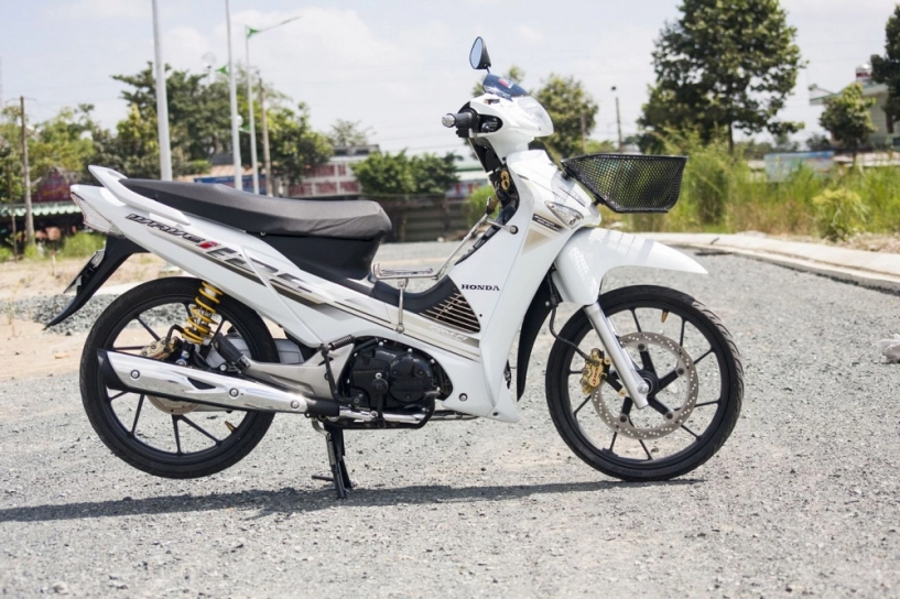 Wave 125i trắng tinh khôi đầy cá tính trong thân xác future - 1