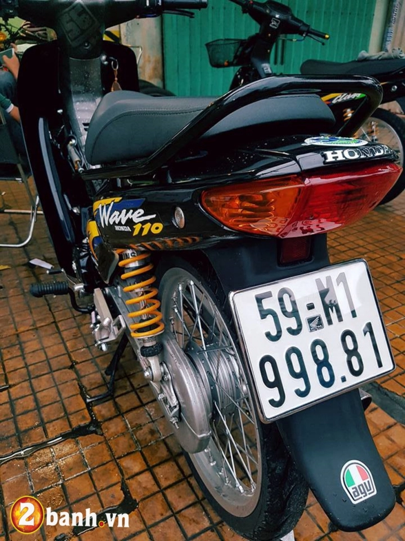 Wave a dọn đẹp với dàn chân mắc hơn xác xe - 1