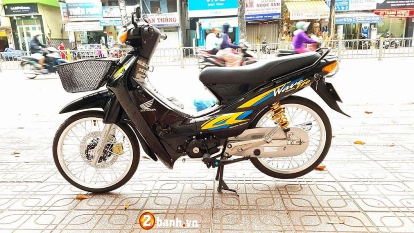 Wave a dọn đẹp với dàn chân mắc hơn xác xe - 2