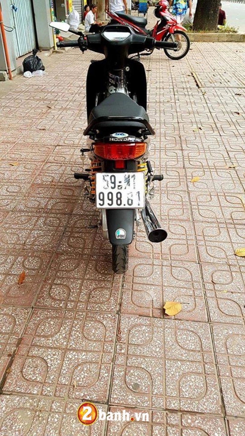 Wave a dọn đẹp với dàn chân mắc hơn xác xe - 5