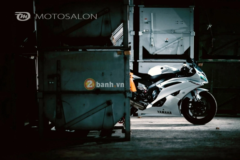 Bạch mã yamaha r6 đẹp ngất ngây từ người nhật - 2