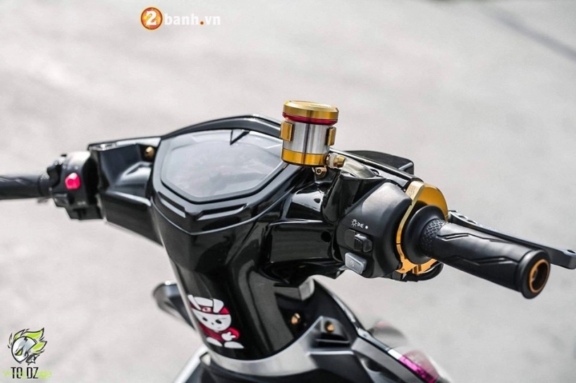Exciter 135cc hồng cánh sen của thanh niên trẻ mạnh mẽ - 3