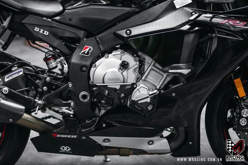 Yamaha r1 cực chất trong bản độ full black bóng bẩy - 5