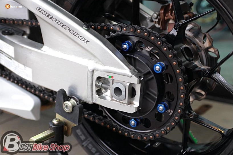 Honda cbr1000rr fireblade hrc độ phiên bản bước ra từ đường đua - 11
