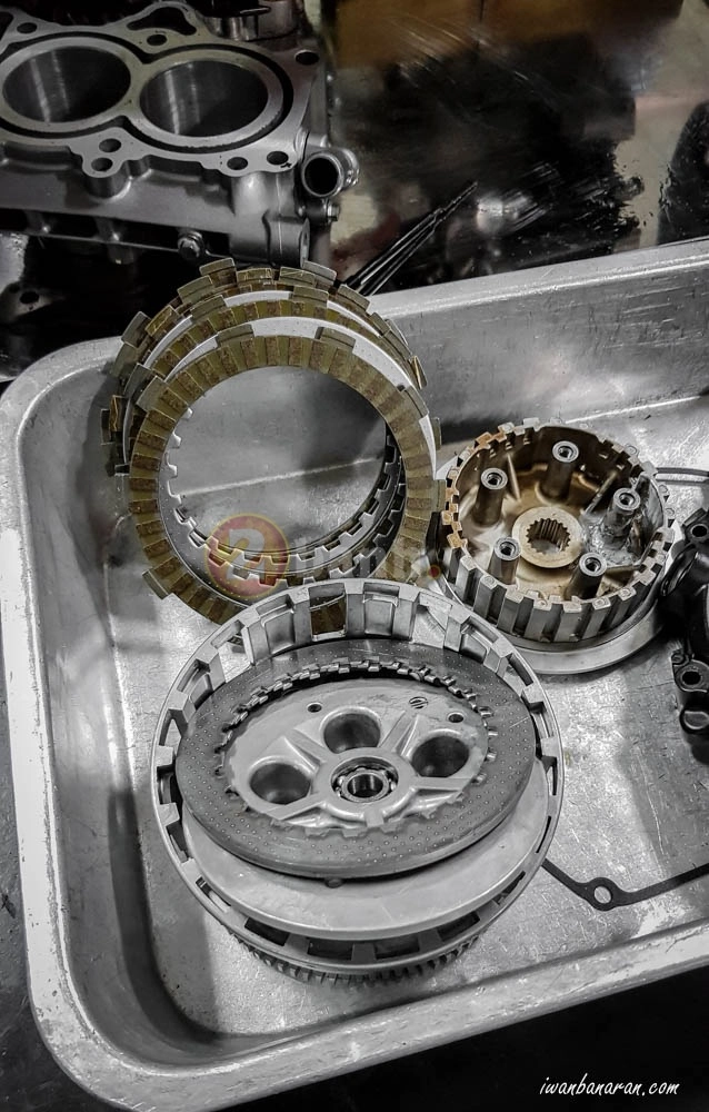 mổ xẻ khối động cơ honda cbr250rr đầy mạnh mẽ - 18