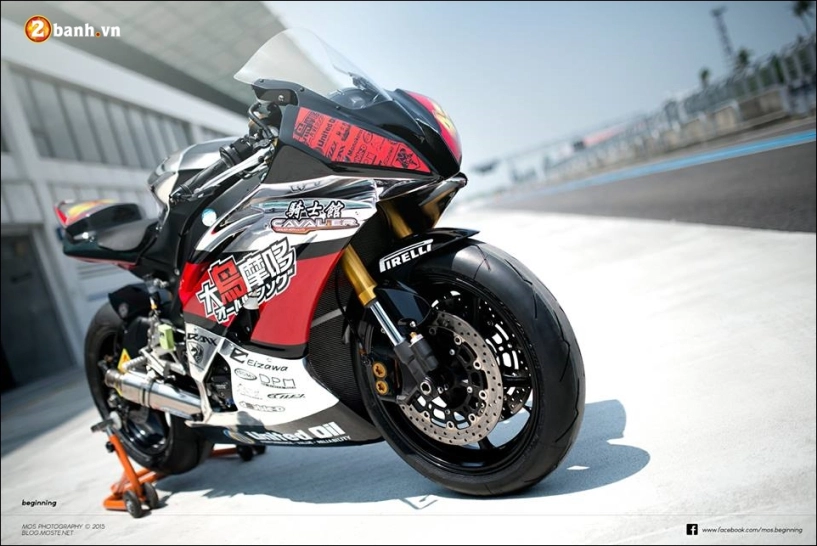 Yamaha r6 độ ngỡ ngàng cùng phong cách chạy sân - 5