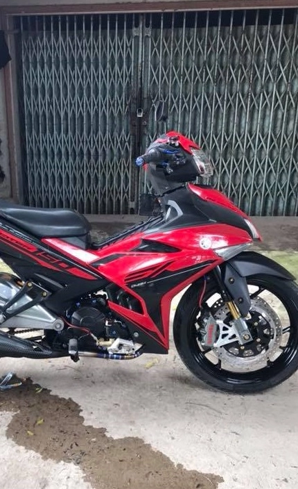 Đỏ mắt với exciter 150 độ ấn tượng với phong cách hóa thân thành bmw - 5