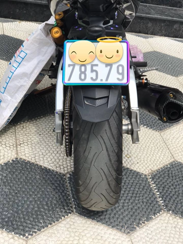 Đỏ mắt với exciter 150 độ ấn tượng với phong cách hóa thân thành bmw - 10