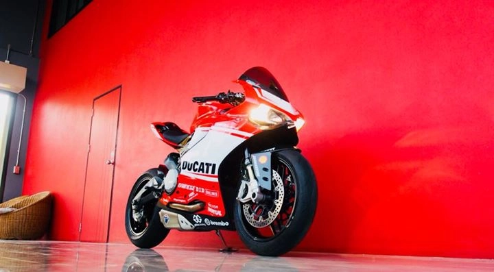 Ducati panigale 899 bản độ chuẩn mực theo hình tượng 1299 superleggera - 3