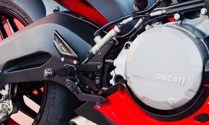 Ducati panigale 899 bản độ chuẩn mực theo hình tượng 1299 superleggera - 10
