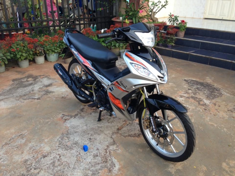 Exciter 135 độ nhẹ nhàng với dàn chân đầy dịu dàng - 5