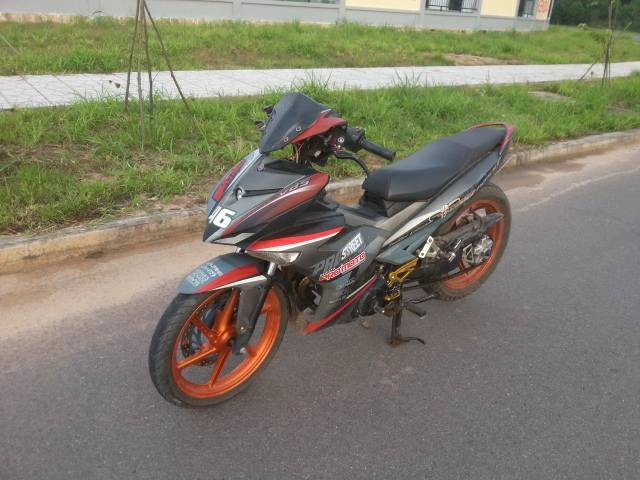 Exciter 150 độ đầy phá cách với ghi đông trần huyền thoại - 3