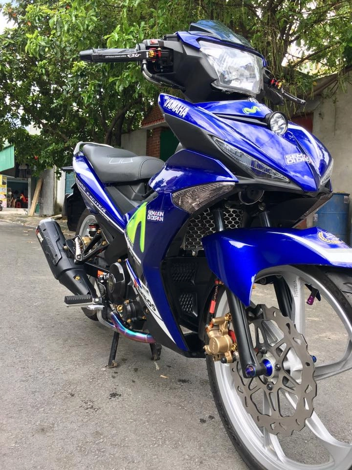 Exciter 150 độ đẹp trai với dàn chân bị teo nhỏ - 7