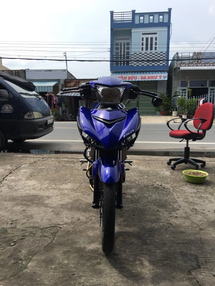 Exciter 150 độ phong trần với dàn chân nhỏ gọn - 4