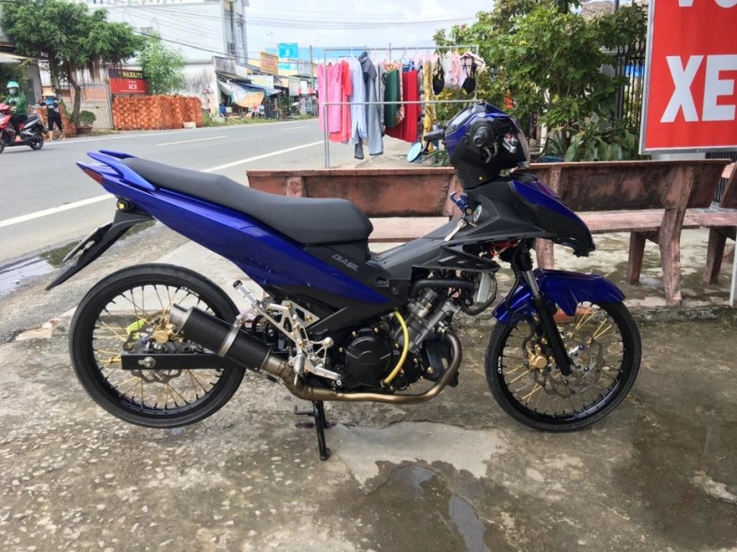 Exciter 150 độ phong trần với dàn chân nhỏ gọn - 6
