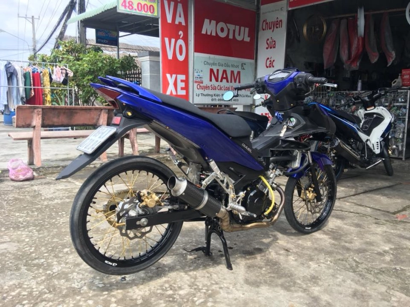 Exciter 150 độ phong trần với dàn chân nhỏ gọn - 7