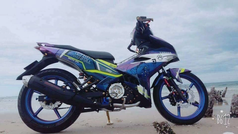 Exciter 150 trong bản độ đậm chất thể thao khi khoe dáng trên bãi biển - 7