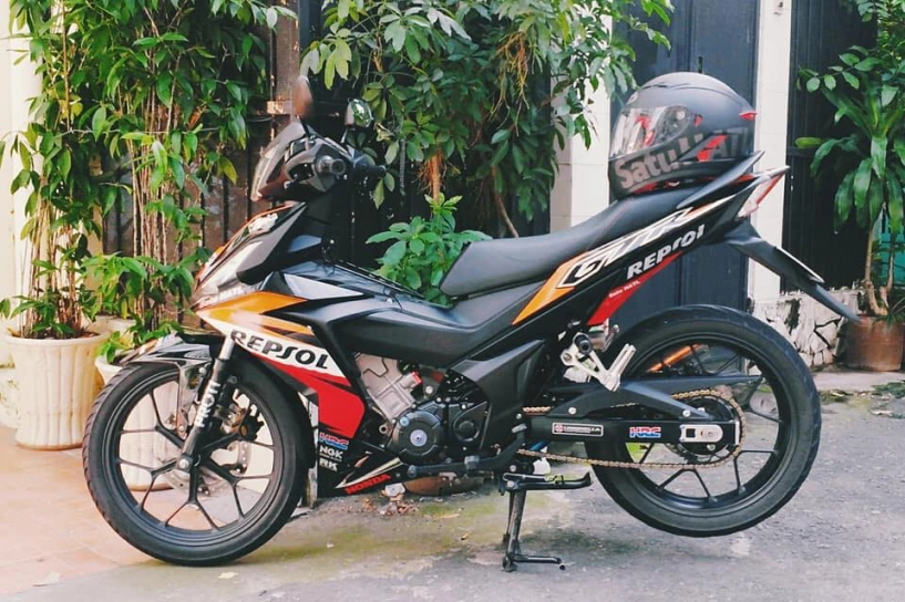 Honda winner 150 độ đậm chất thể thao với bộ cánh repsol - 7