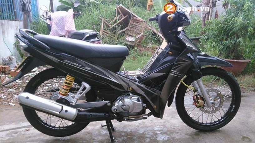 Sirius 110 độ phá cách với dàn áo yaz và côn tay ấn tượng - 4