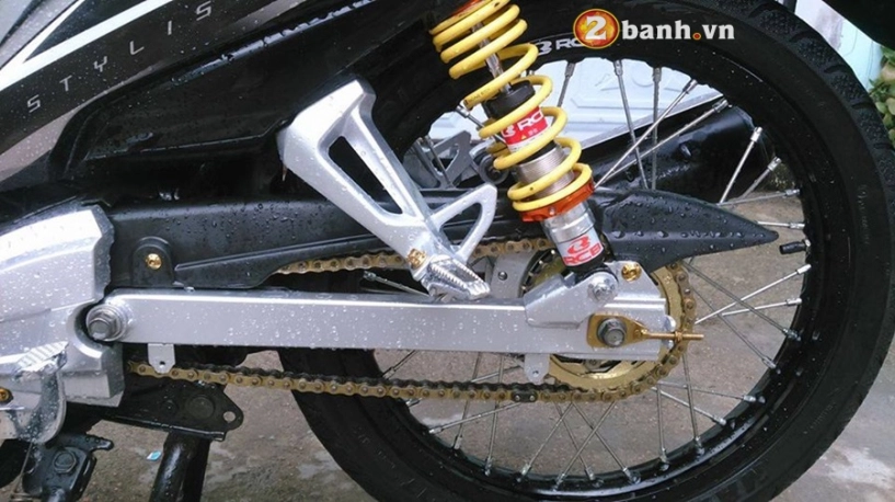 Sirius 110 độ phá cách với dàn áo yaz và côn tay ấn tượng - 9