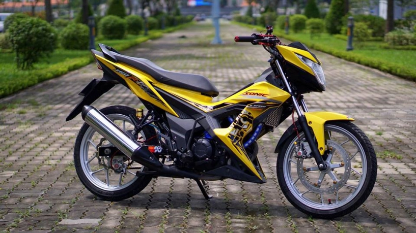 Sonic 150r độ ngầu đầy ấn tượng với bộ cánh sắc vàng rực rỡ - 10