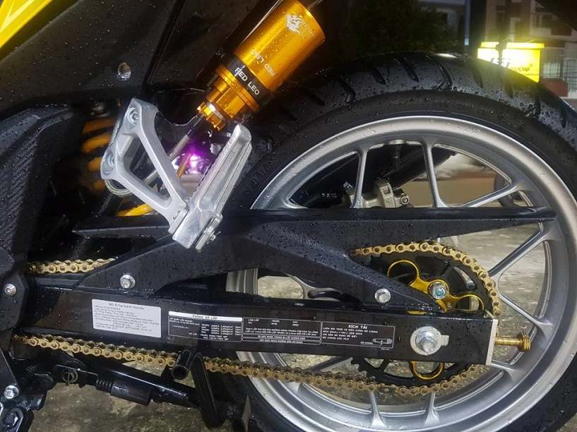 Winner 150 độ kiểng với sắc vàng nổi bật của biker phố núi - 9