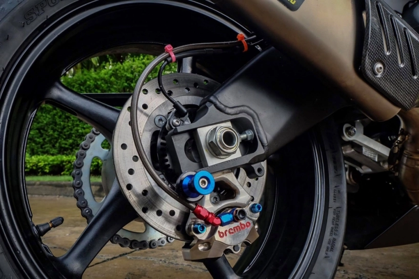 Yamaha r6 chú ngựa hoang biến chất đầy dũng mãnh - 10
