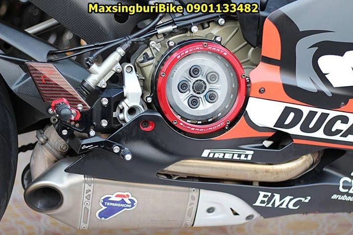 Ducati panigale 899 bản độ đậm chất chơi bên bộ cánh redbull - 8