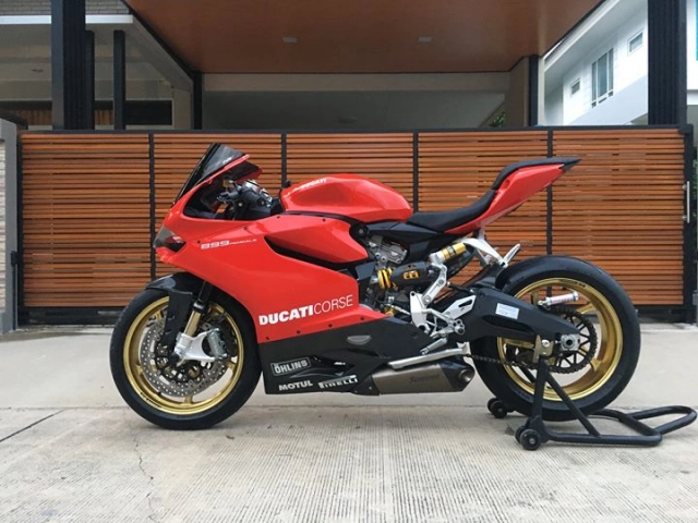 Ducati panigale 899 vẻ đẹp hào nhoáng với dàn chân oz racing - 1