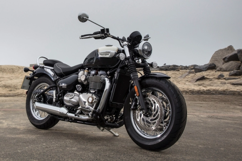 Giá bán chính thức của triumph 2018 tại thị trường việt nam - 5
