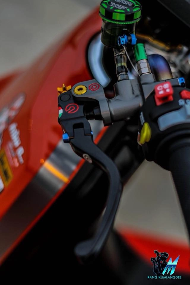 Honda dunk 50 độ mang vẻ đẹp quyến rũ bên khối đồ chơi giá trị - 4