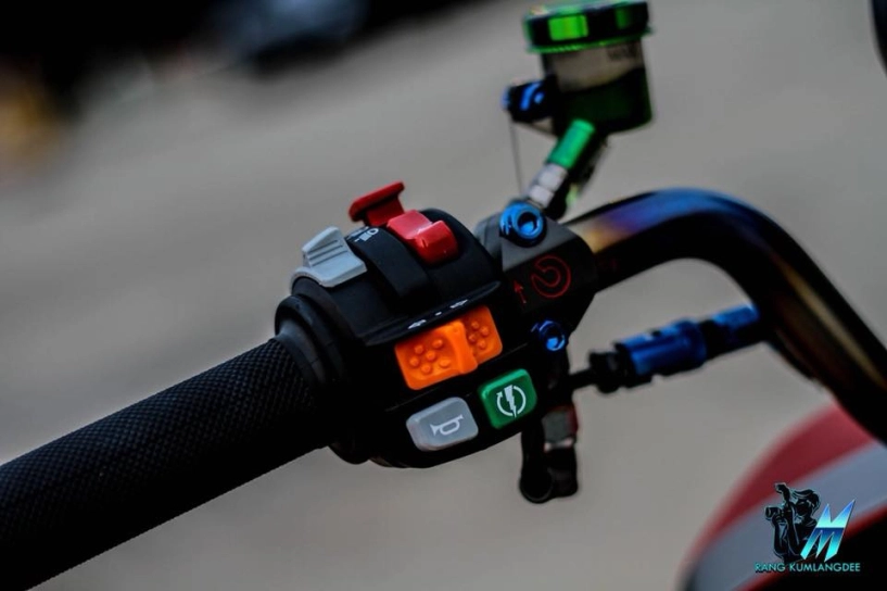 Honda dunk 50 độ mang vẻ đẹp quyến rũ bên khối đồ chơi giá trị - 5