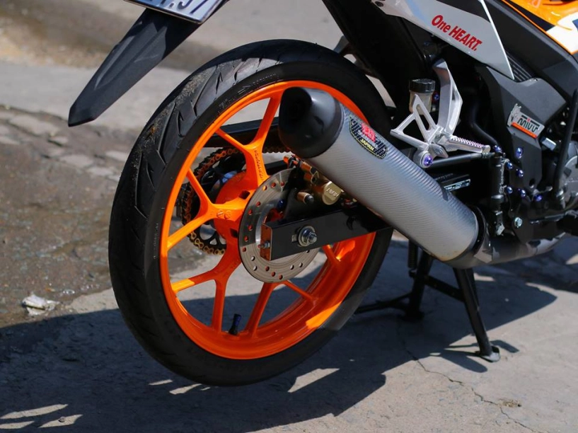 Honda sonic 150r độ đậm chất thể thao trong phiên bản repsol - 7
