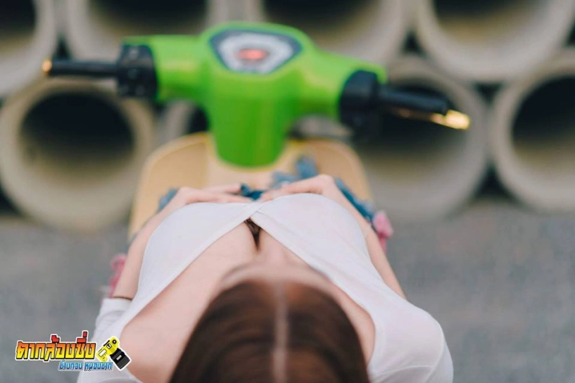 Hotgirl nóng bỏng khoe dáng bên cub fi độ của biker nước bạn - 9