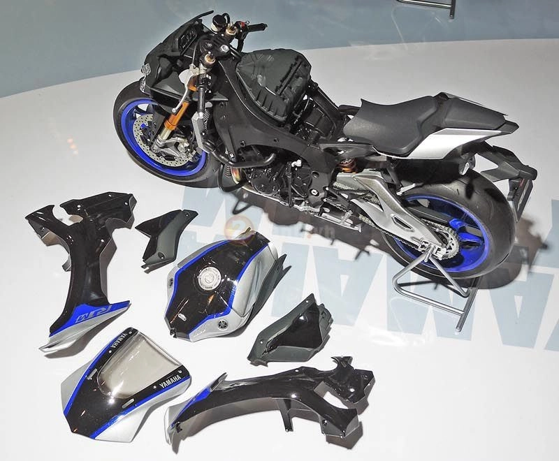 Mô hình yamaha r1m tỉ lệ 112 thật đến từ từng chi tiết - 3