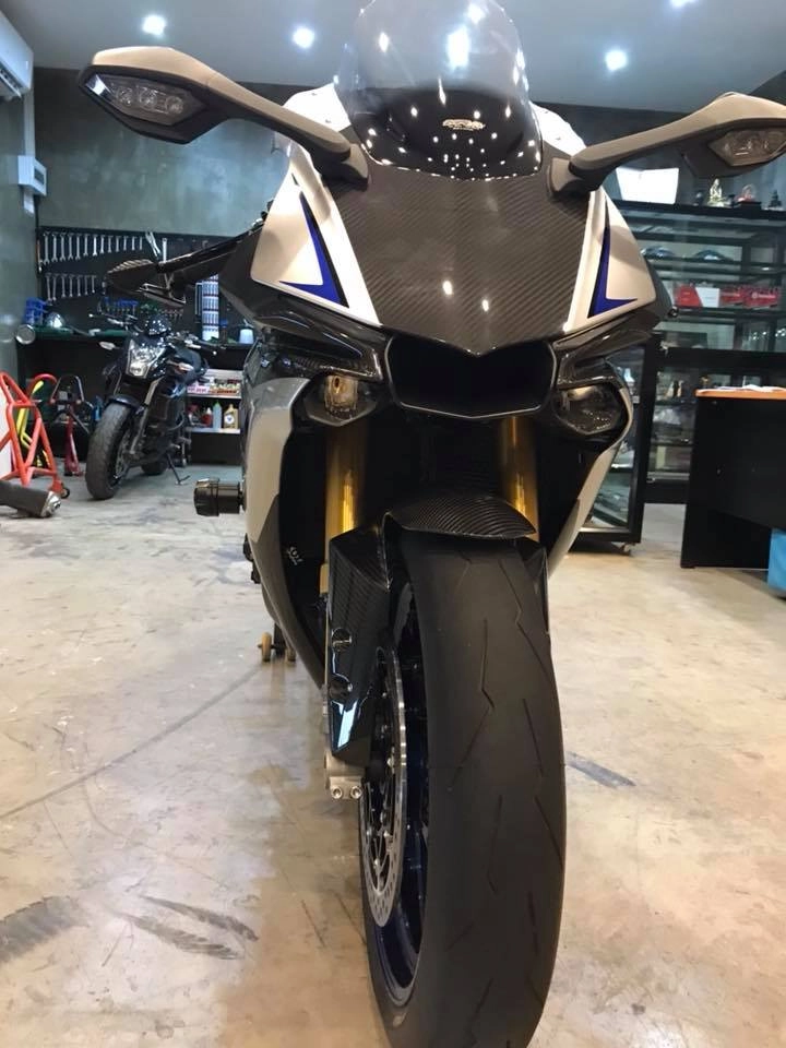 Yamaha r1m bản độ hào nhoáng từ bb superbike - 3