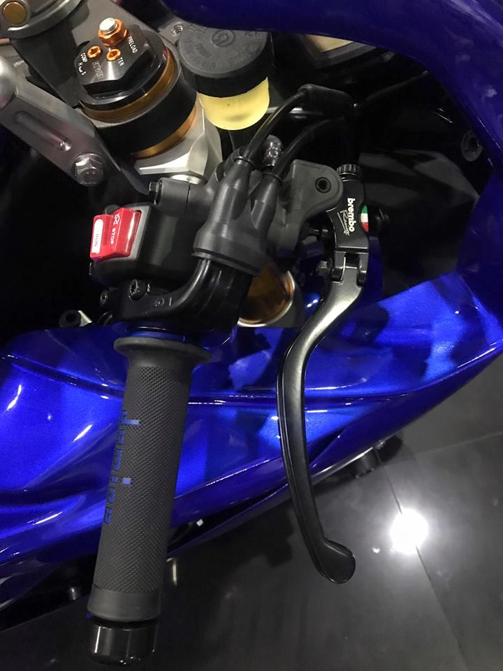 Yamaha r6 vẻ đẹp hiếu chiến qua hình thái áo đấu - 4