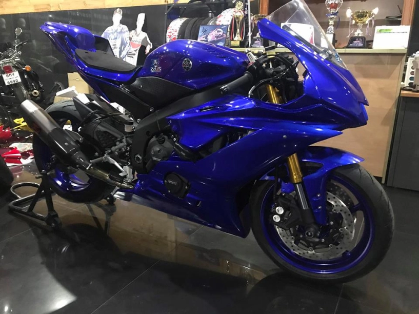 Yamaha r6 vẻ đẹp hiếu chiến qua hình thái áo đấu - 8
