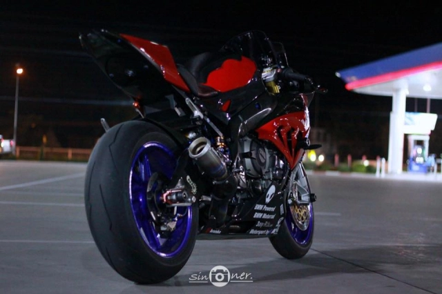 Bmw s1000rr nổi bật với gam màu bất quy tắc - 5