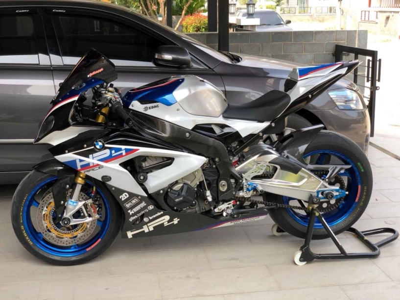 Bmw s1000rr xuất hiện gây choáng ngợp với cấu hình khủng - 1