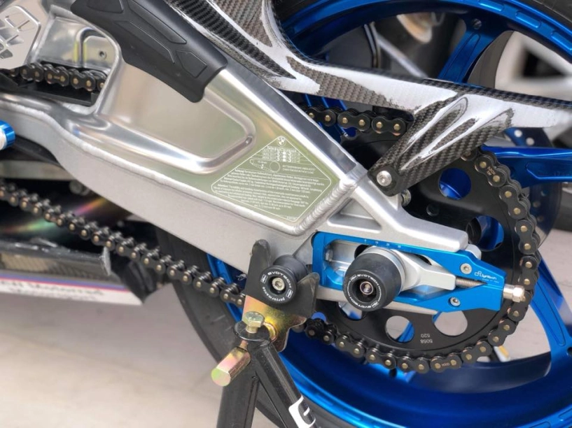 Bmw s1000rr xuất hiện gây choáng ngợp với cấu hình khủng - 11
